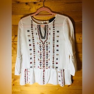 Bohemian white tunic with embroidery, long sleeves.  Size XS   By Laundry
